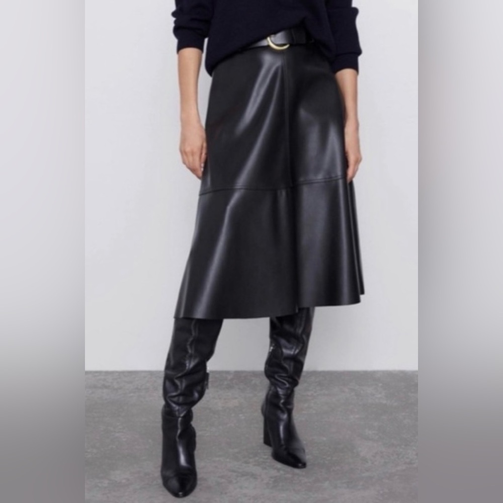 Anthropologie Bailey 44 Faux Leather Skirt with Gold Belt NWT $198 Large